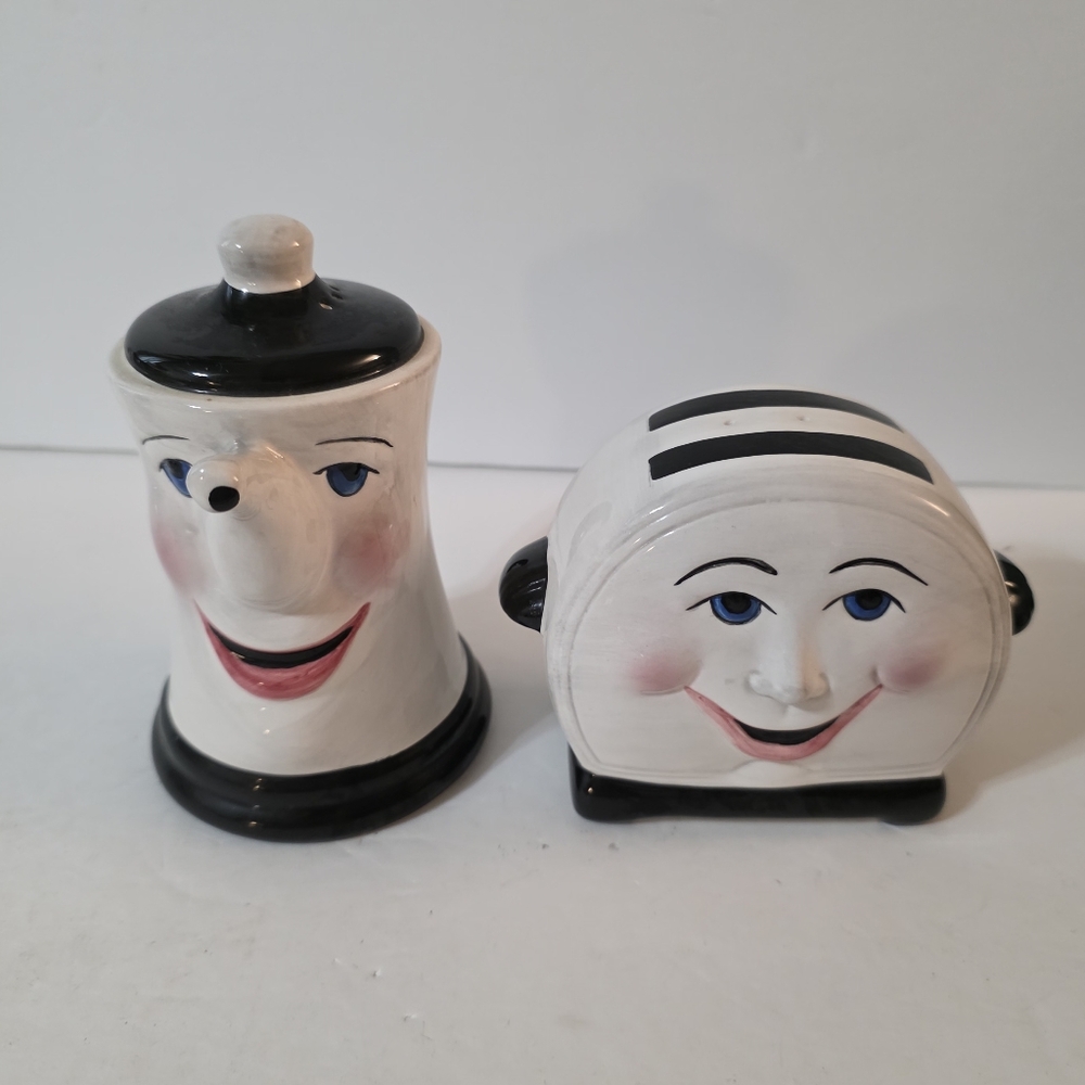 Clay Art Coffee Toaster Salt Pepper Shakers